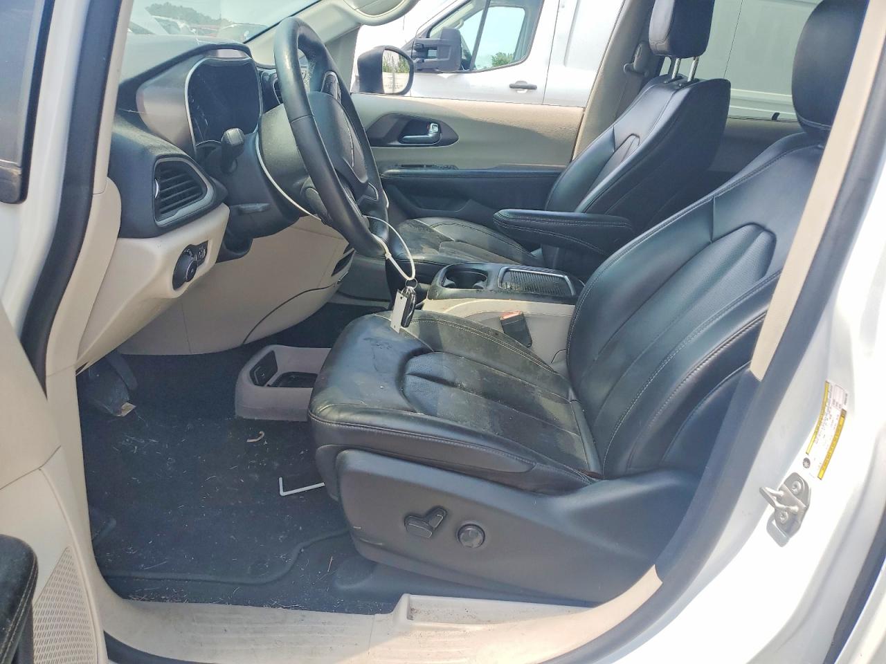 2C4RC1BG3PR532163 · 2023 CHRYSLER PACIFICA · 7/12