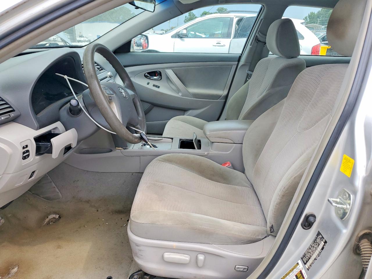 4T1BF3EK6BU710207 · 2011 TOYOTA CAMRY · 7/12