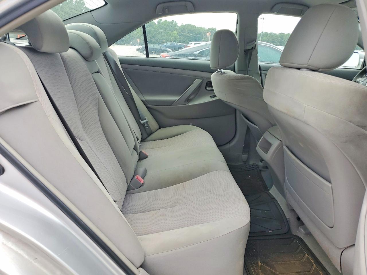 4T1BF3EK6BU710207 · 2011 TOYOTA CAMRY · 10/12