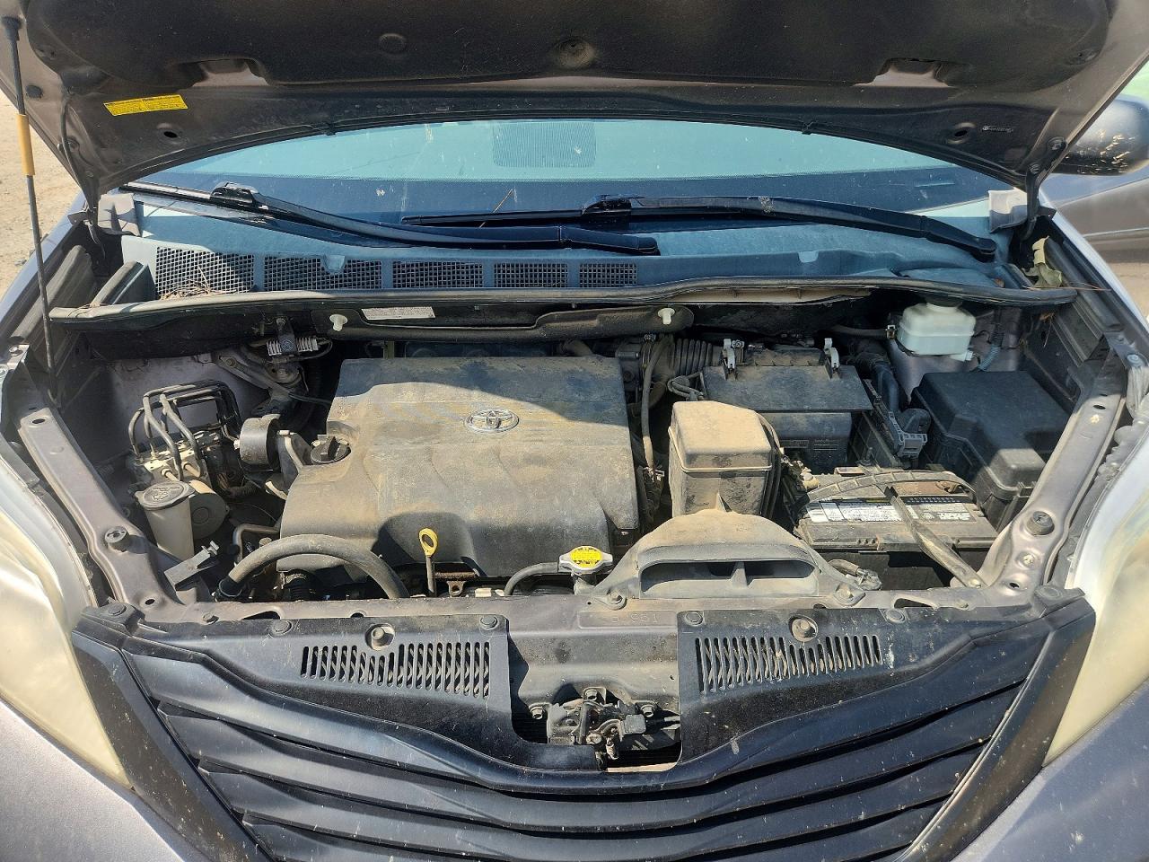 5TDZK3DC8DS398536 · 2013 TOYOTA SIENNA · 12/13