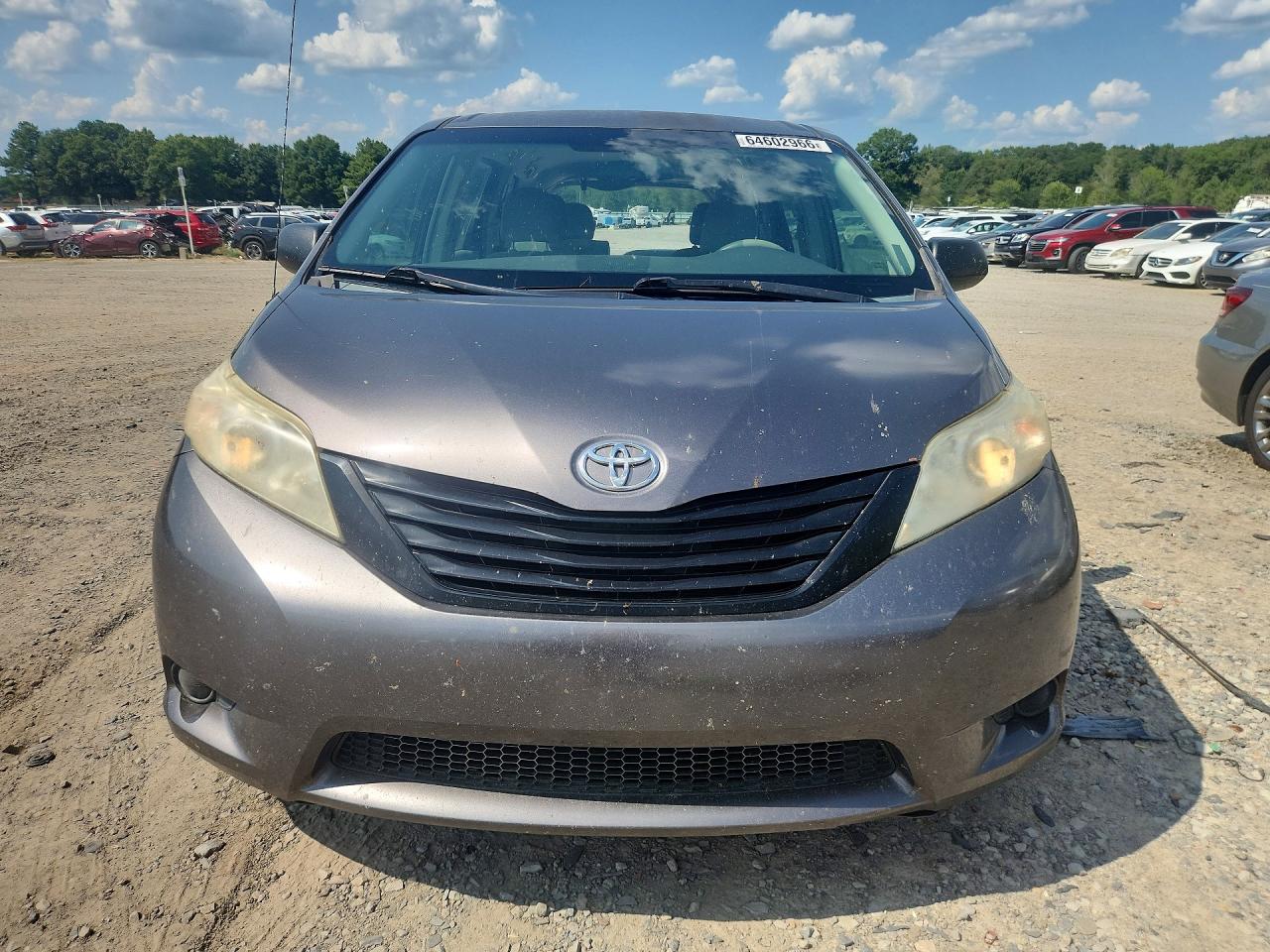 5TDZK3DC8DS398536 · 2013 TOYOTA SIENNA · 5/13