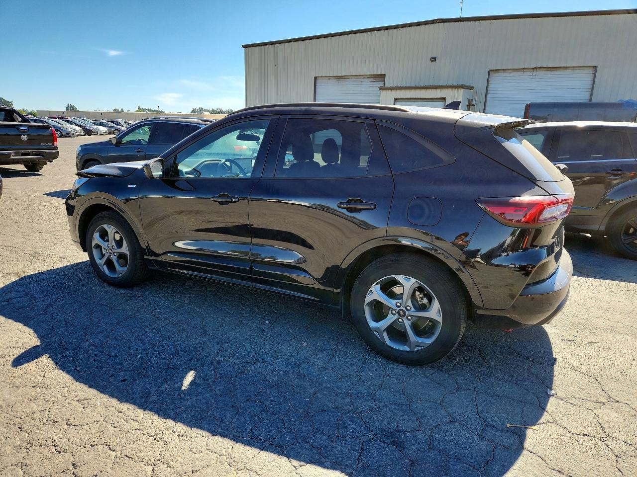 1FMCU9NZXPUA40565 · 2023 FORD ESCAPE · 2/13