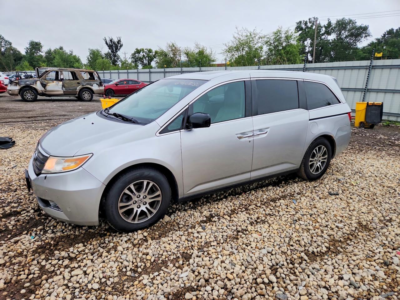 5FNRL5H6XBB035864 · 2011 HONDA ODYSSEY