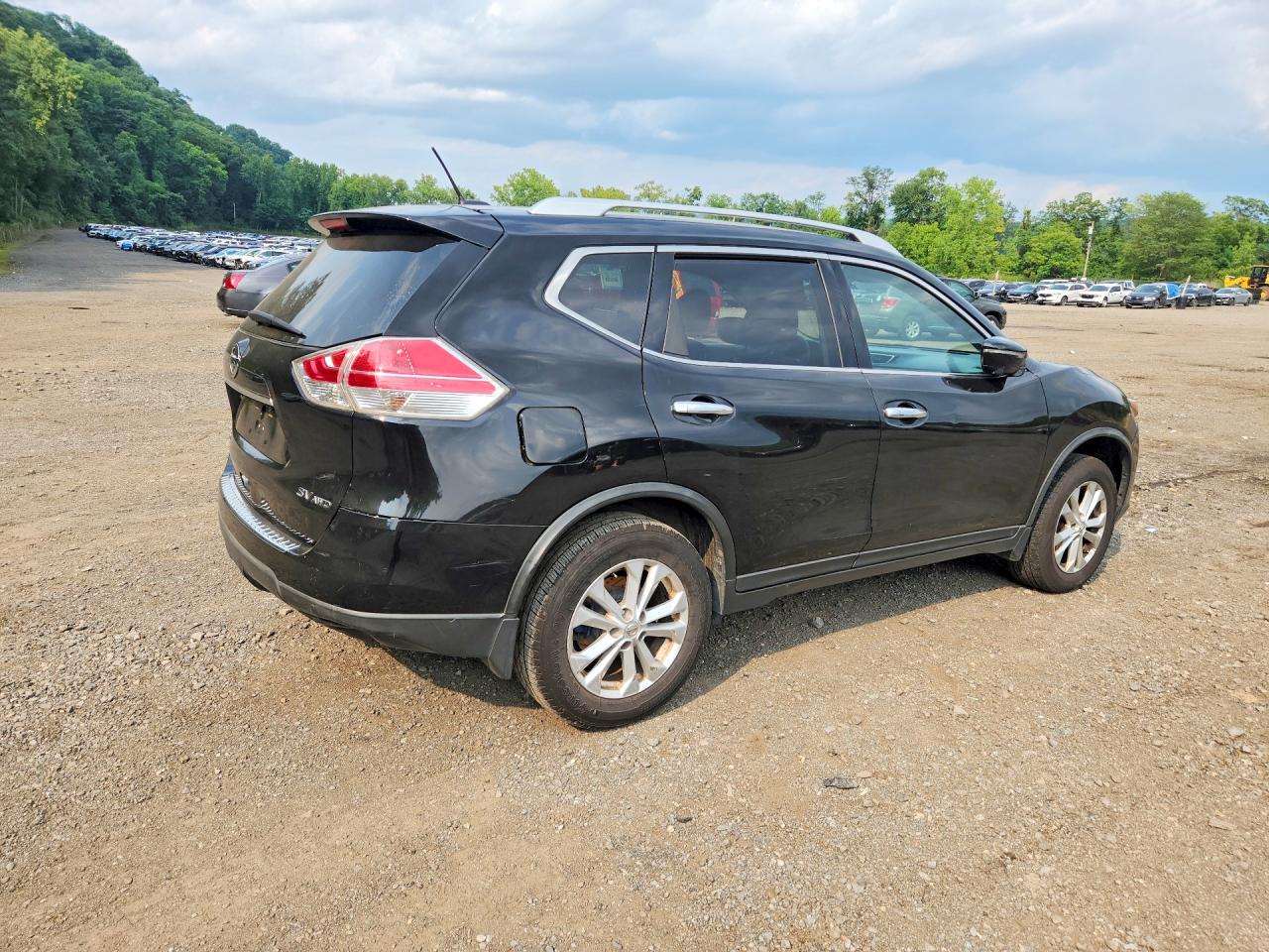 KNMAT2MV6FP536884 · 2015 NISSAN ROGUE · 3/13