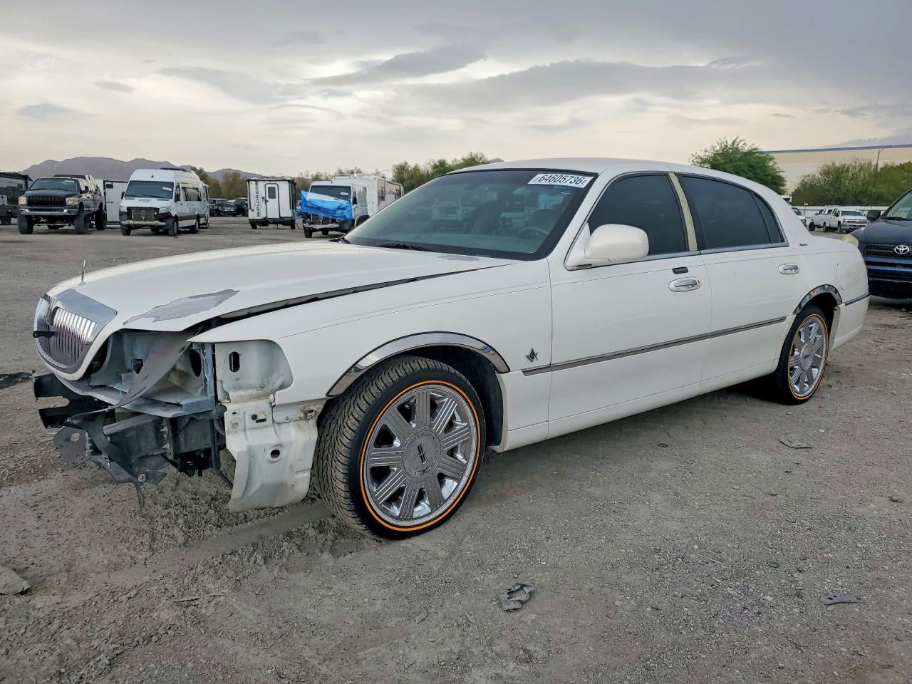 1LNHM81W23Y639121 · 2003 LINCOLN TOWN CAR