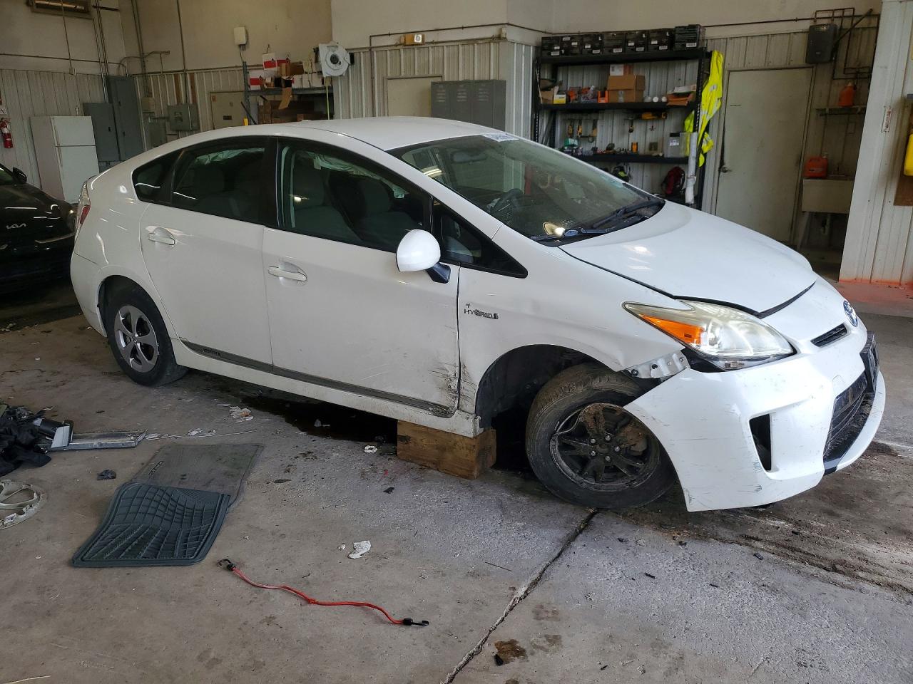 JTDKN3DU3E0358161 · 2014 TOYOTA PRIUS · 4/12
