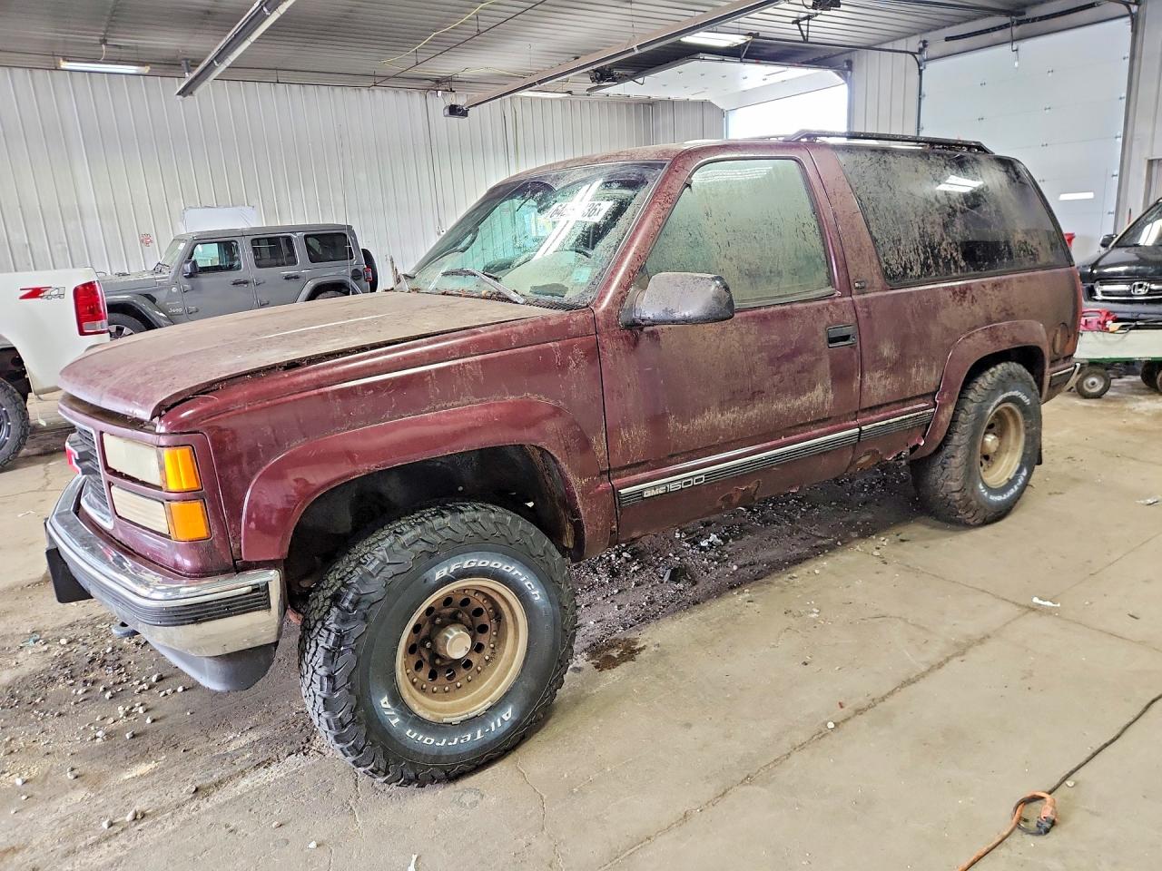 1GKEK18K0SJ743870 · 1995 GMC YUKON