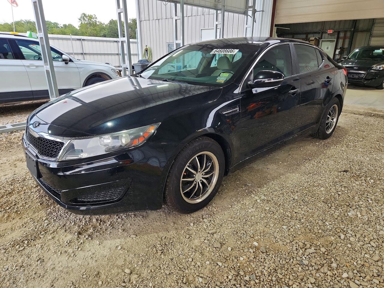 KNAGM4A71B5066145 · 2011 KIA OPTIMA