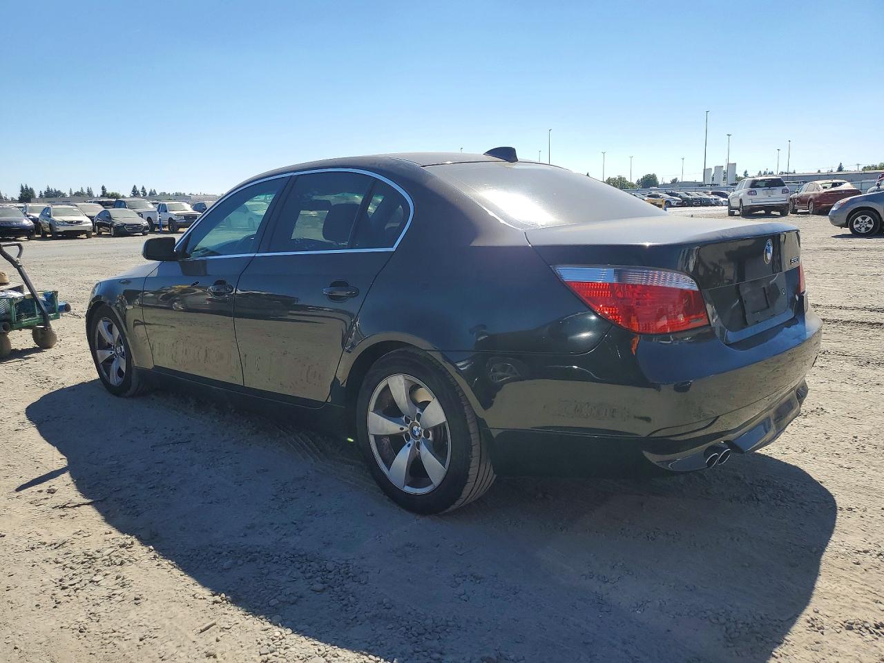 WBANE73517CM48583 · 2007 BMW 530 · 2/12