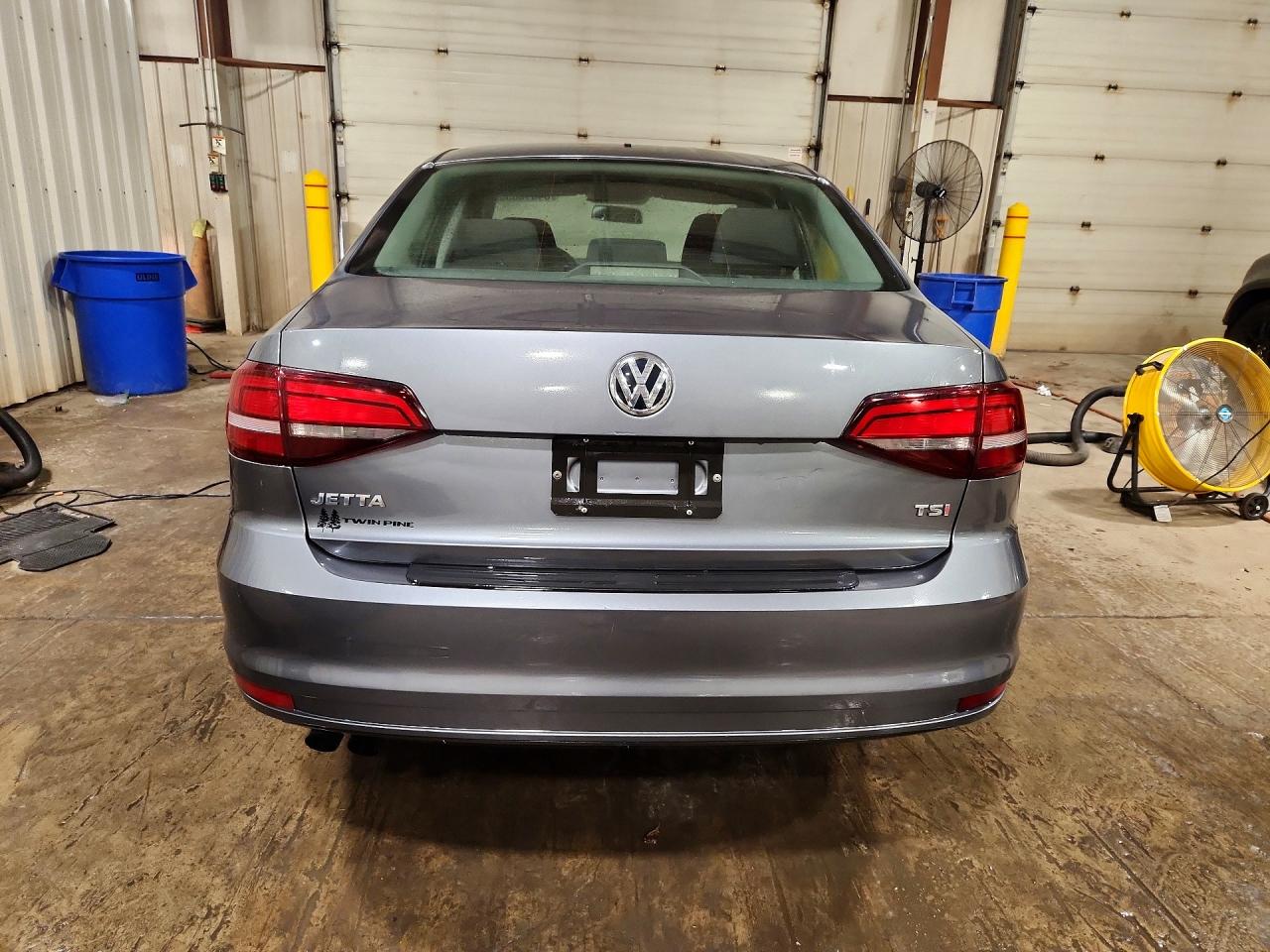 3VW267AJ5GM288044 · 2016 VOLKSWAGEN JETTA · 6/13