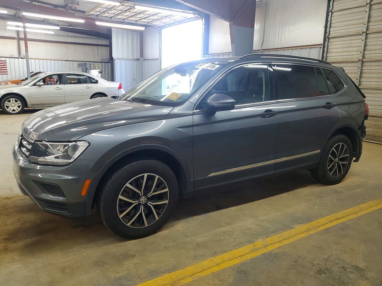3VV3B7AX9MM136921 · 2021 VOLKSWAGEN TIGUAN