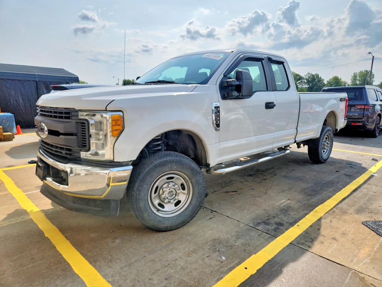1FT7X2B66HEC19549 · 2017 FORD F250