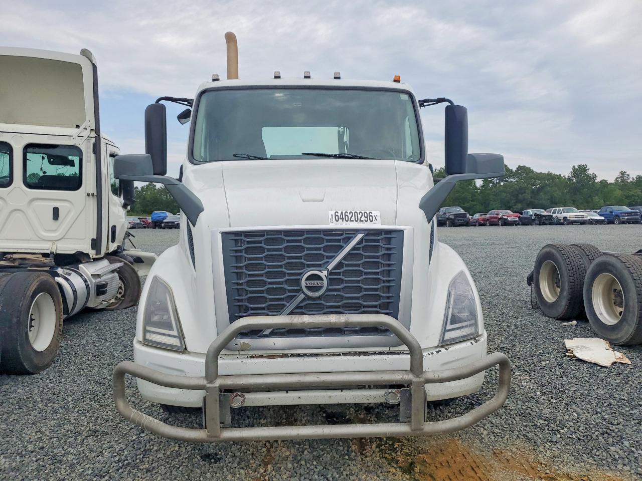 4V4WC9EH2KN906987 · 2019 VOLVO VNR · 5/12