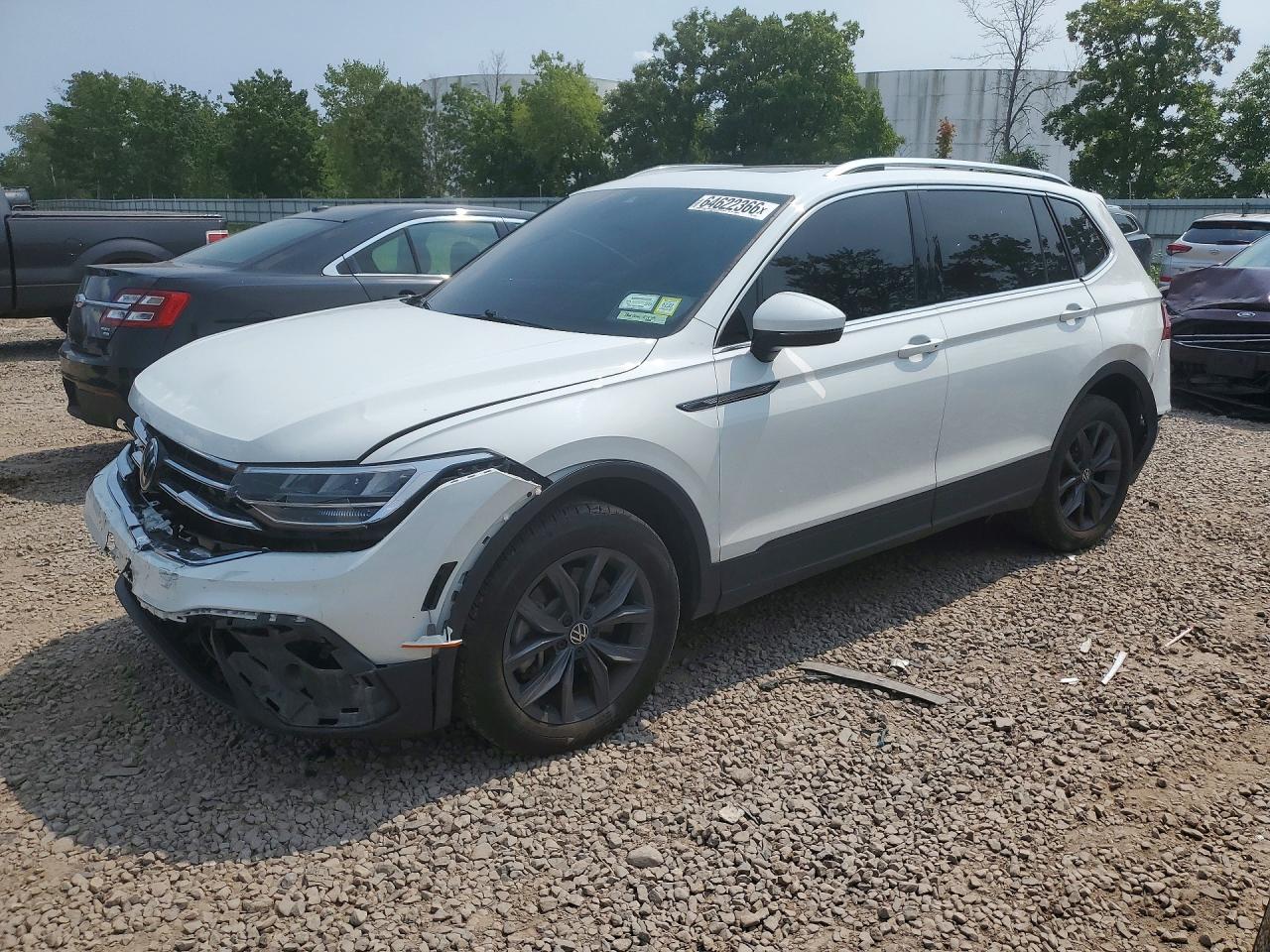 3VV2B7AX4NM131025 · 2022 VOLKSWAGEN TIGUAN