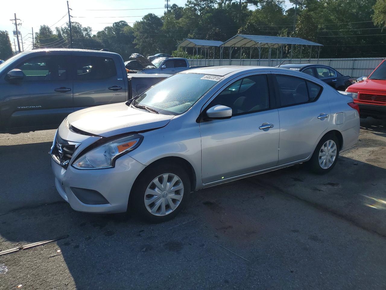 3N1CN7APXJL867187 · 2018 NISSAN VERSA