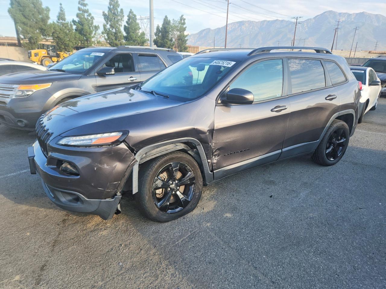 1C4PJLCX5JD527855 · 2018 JEEP CHEROKEE