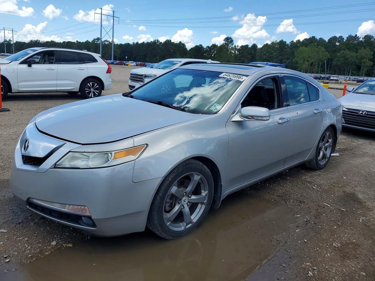 19UUA8F57BA005677 · 2011 ACURA TL