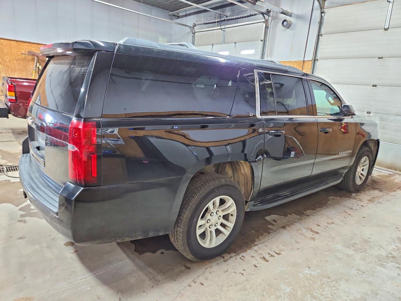 1GNSKHKCXKR377711 · 2019 CHEVROLET SUBURBAN · 3/13