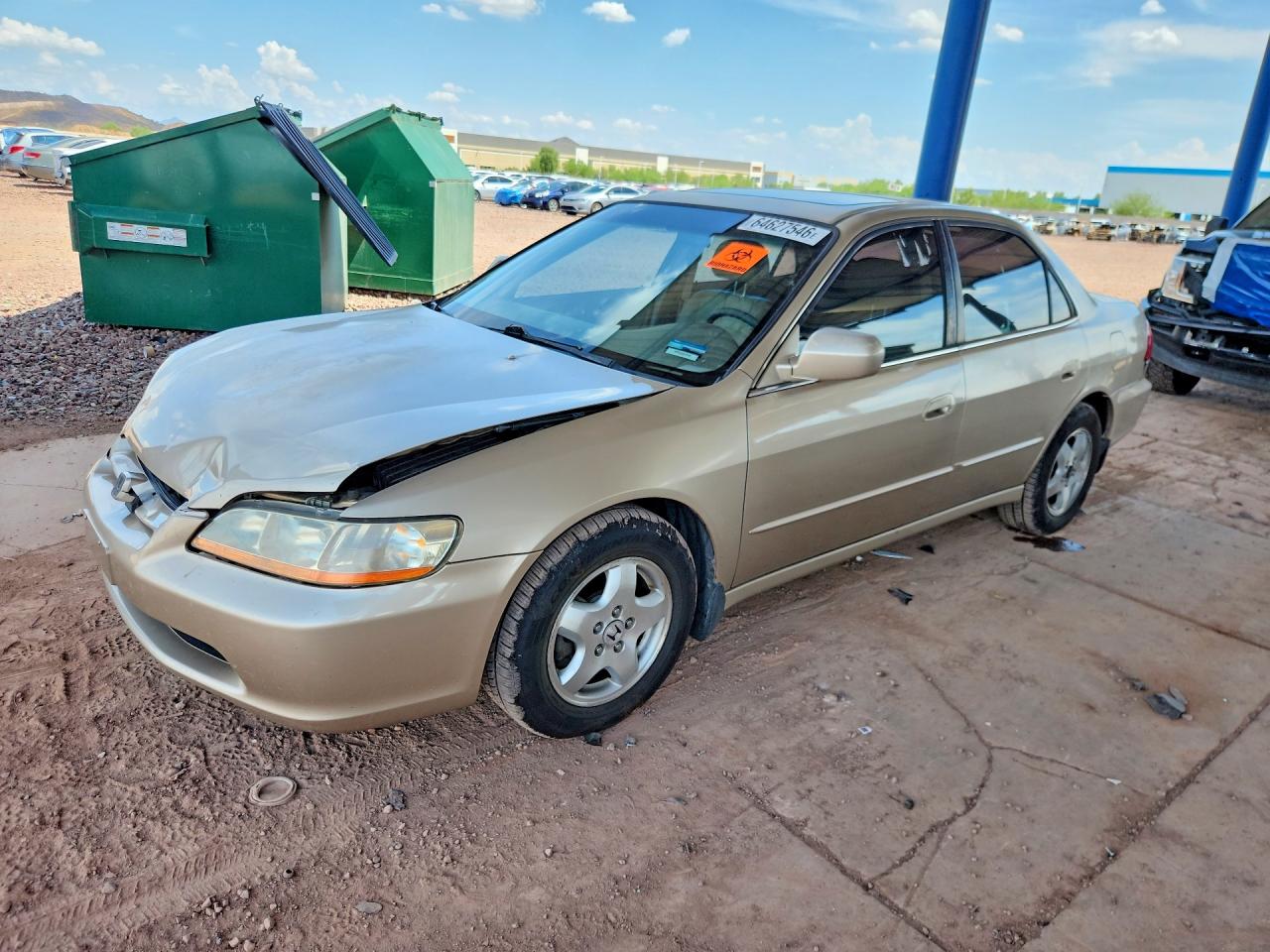 1HGCG1652YA056305 · 2000 HONDA ACCORD