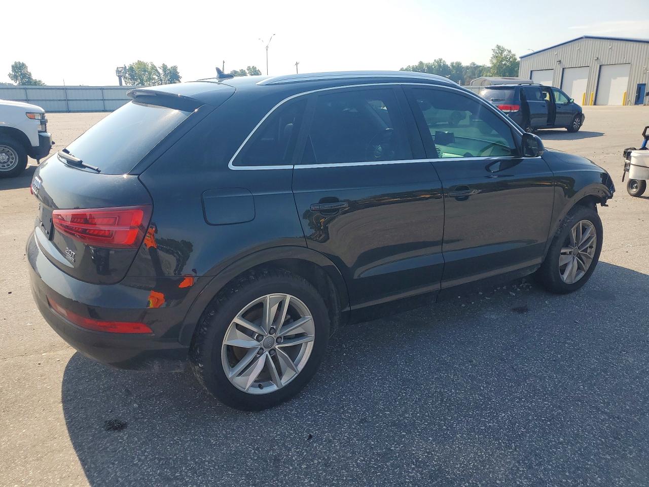 WA1EFCFSXGR001557 · 2016 AUDI Q3 · 3/13