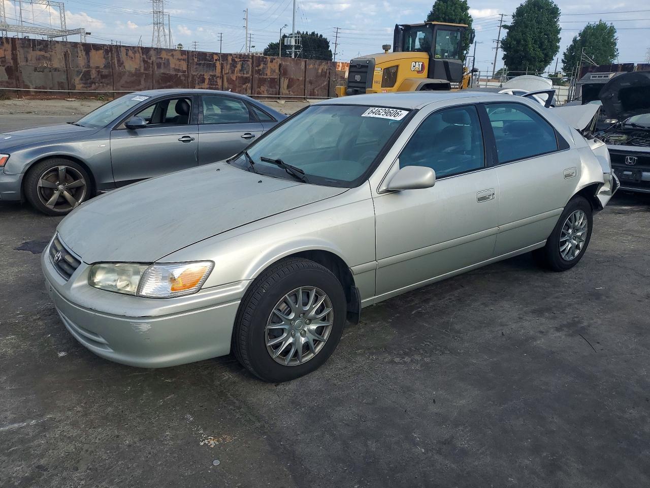 4T1BG22K9YU618691 · 2000 TOYOTA CAMRY