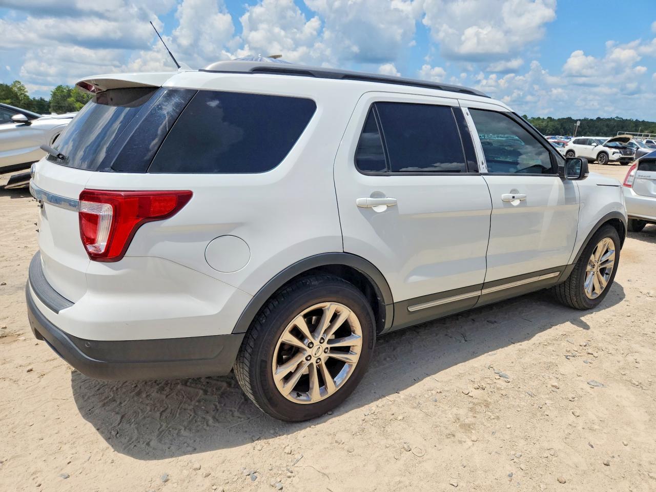 1FM5K7D87KGB07352 · 2019 FORD EXPLORER · 3/13