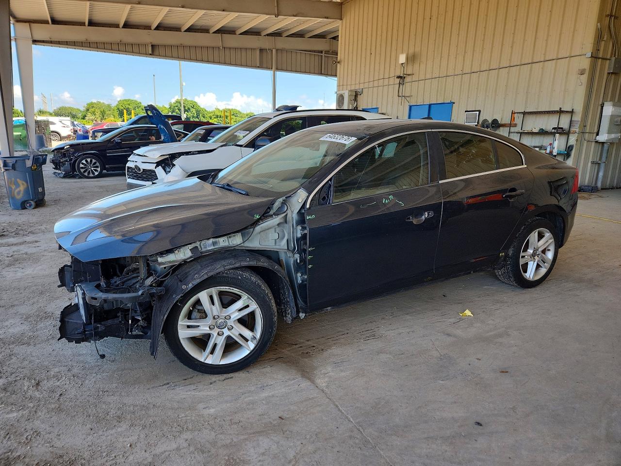 YV140MFB2F1306065 · 2015 VOLVO S60