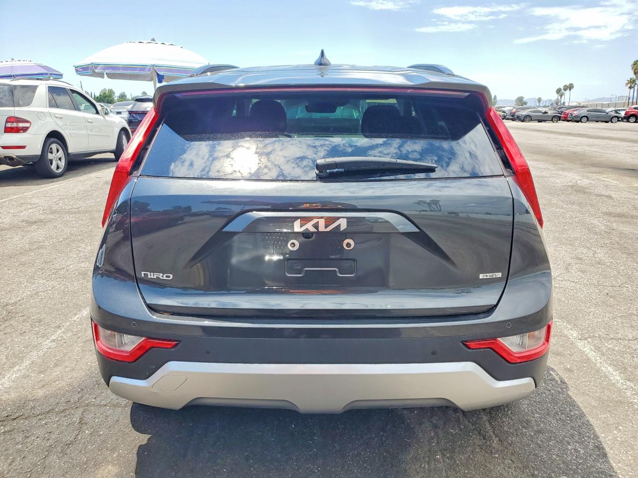 KNDCS3LF5P5070809 · 2023 KIA NIRO · 6/13