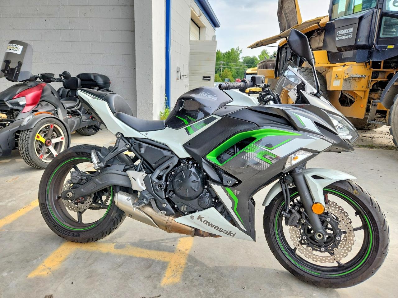 ML5EXEN1XNDA74443 · 2022 KAWASAKI EX650