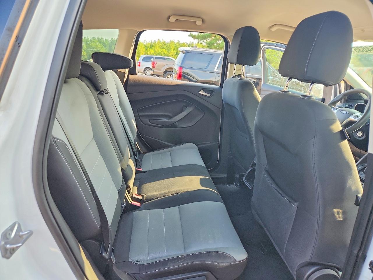 1FMCU0G94GUA13340 · 2016 FORD ESCAPE · 10/13
