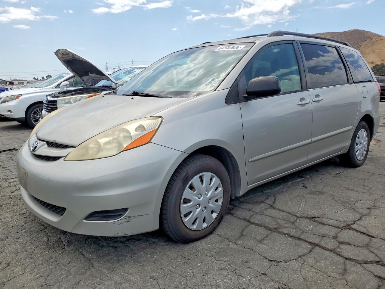 5TDKK4CC4AS304155 · 2010 TOYOTA SIENNA