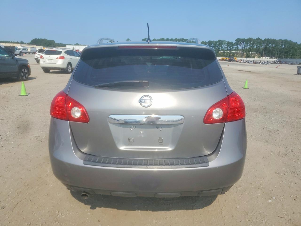 JN8AS5MV0FW766466 · 2015 NISSAN ROGUE SELECT · 6/13