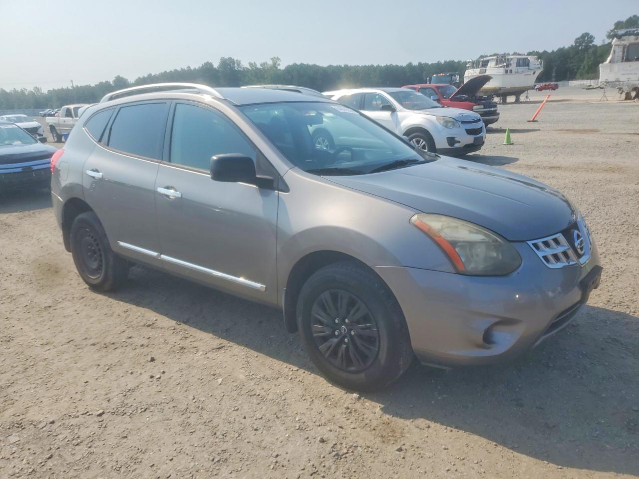 JN8AS5MV0FW766466 · 2015 NISSAN ROGUE SELECT · 4/13