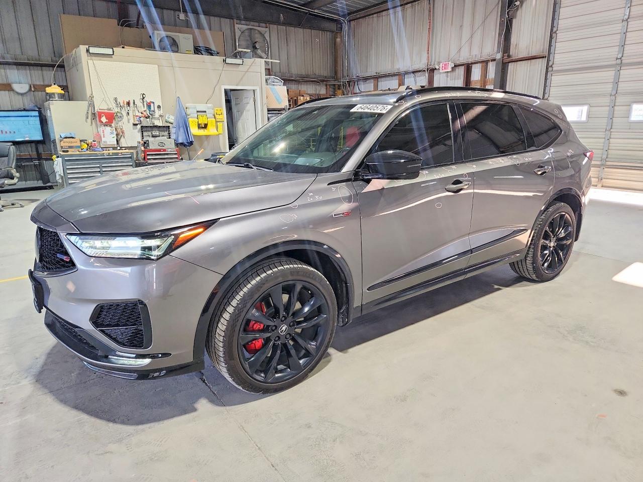 5J8YD8H81NL001018 · 2022 ACURA MDX