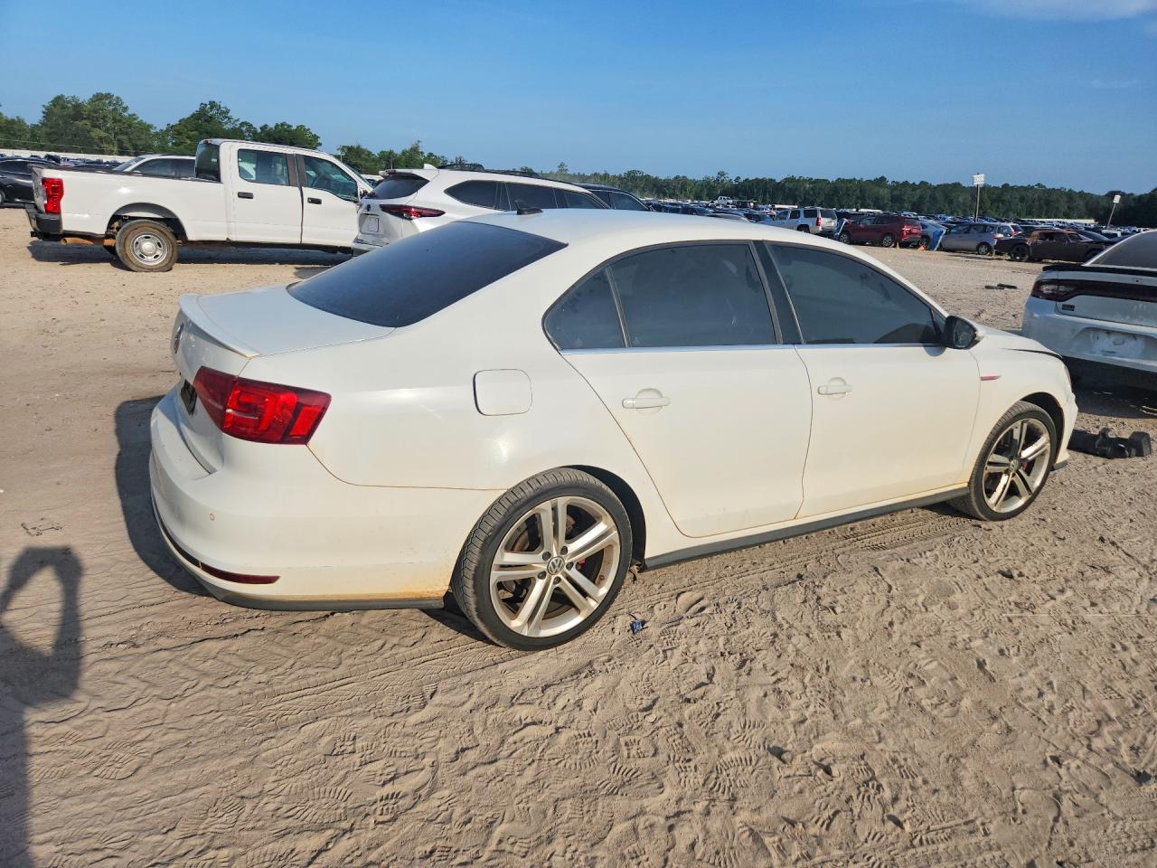 3VW5T7AJ7HM359557 · 2017 VOLKSWAGEN JETTA · 3/12