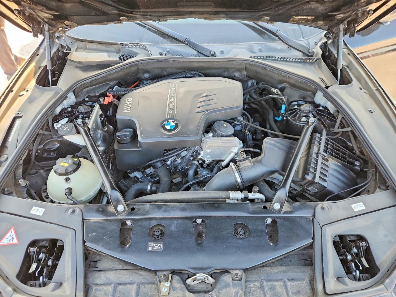 WBA5A5C53GG351538 · 2016 BMW 528 · 11/12