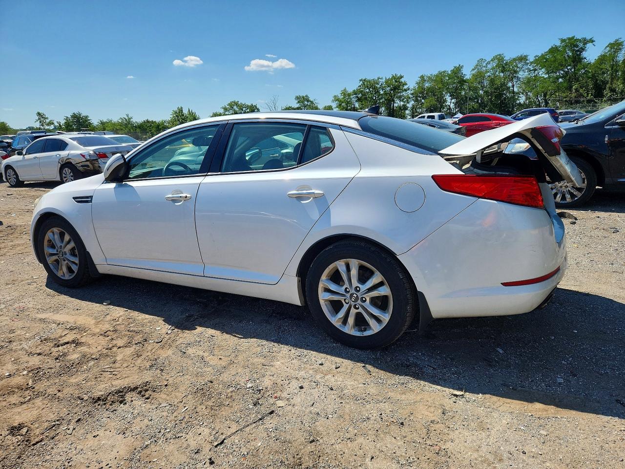 KNAGN4A74B5120910 · 2011 KIA OPTIMA · 2/12