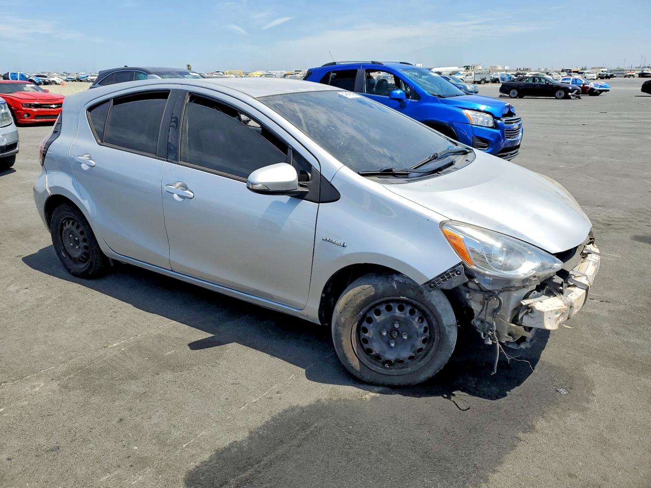 JTDKDTB3XF1582097 · 2015 TOYOTA PRIUS C · 4/12