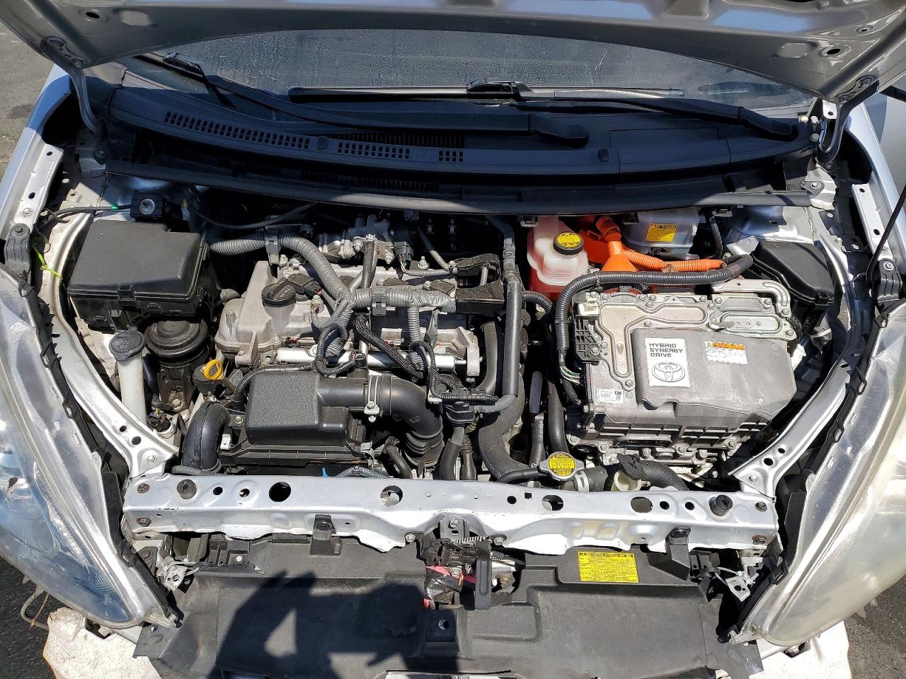 JTDKDTB3XF1582097 · 2015 TOYOTA PRIUS C · 11/12