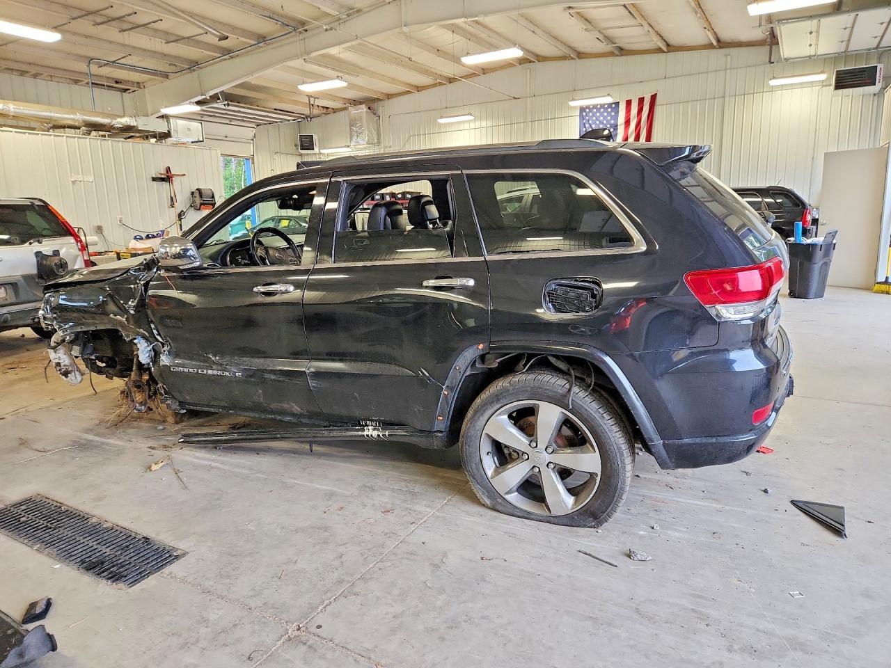 1C4RJFCG6FC877597 · 2015 JEEP GRAND CHEROKEE · 2/13
