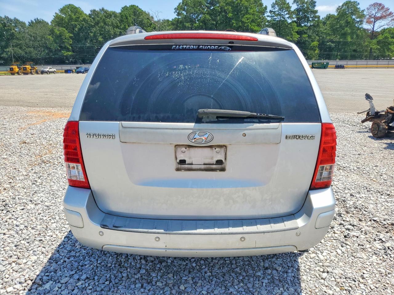 KNDMC233186052501 · 2008 HYUNDAI ENTOURAGE · 6/13
