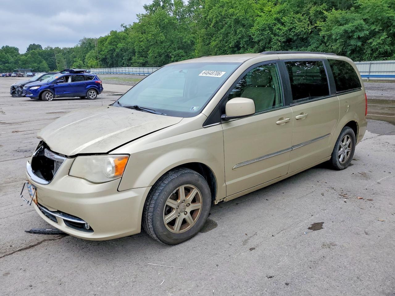 2A4RR5DG3BR615226 · 2011 CHRYSLER TOWN & COUNTRY