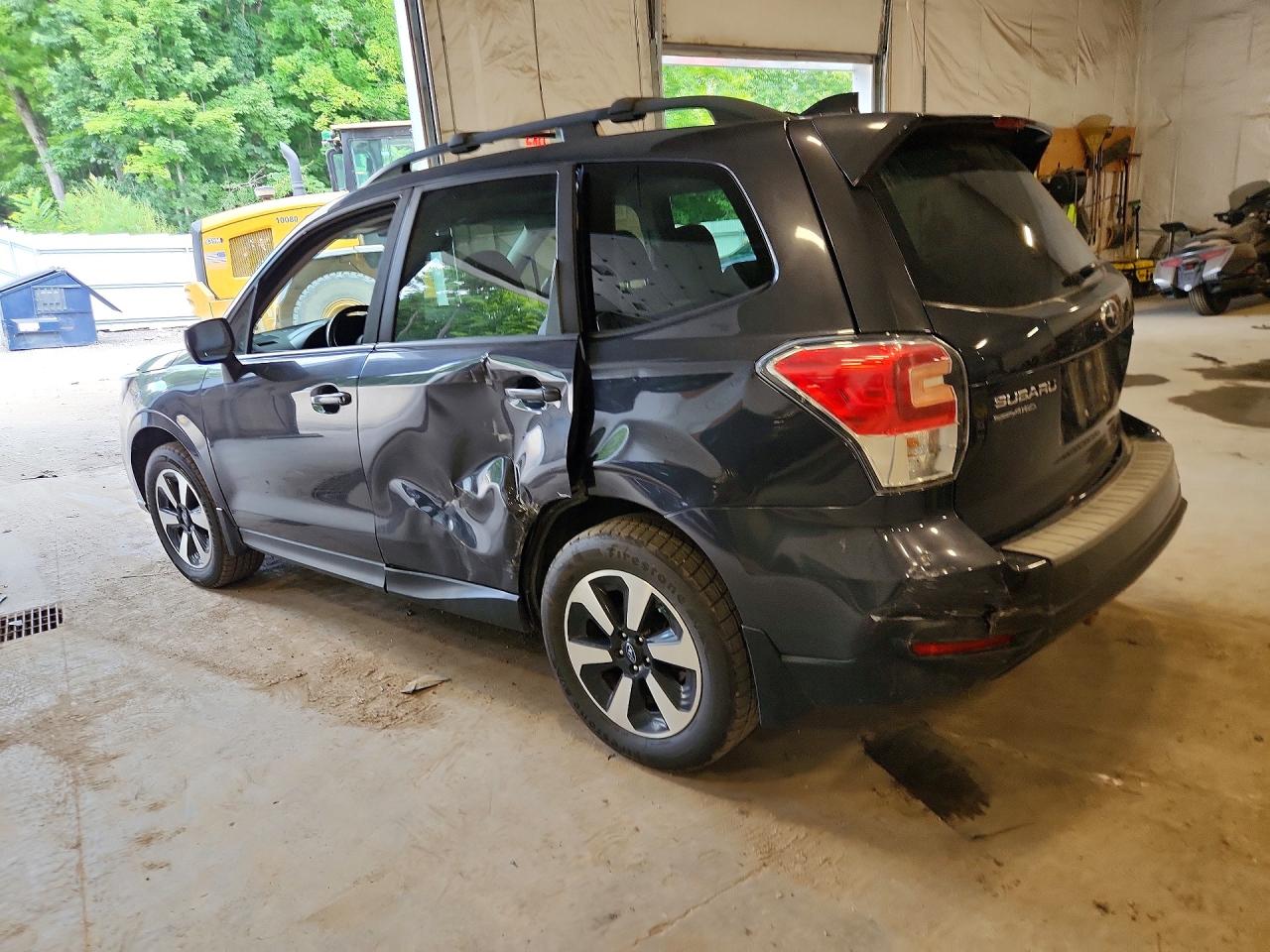 JF2SJAECXHG804275 · 2017 SUBARU FORESTER · 2/13