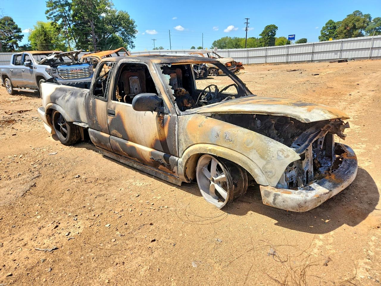 1GCCS19WX28262505 · 2002 CHEVROLET S TRUCK · 4/11