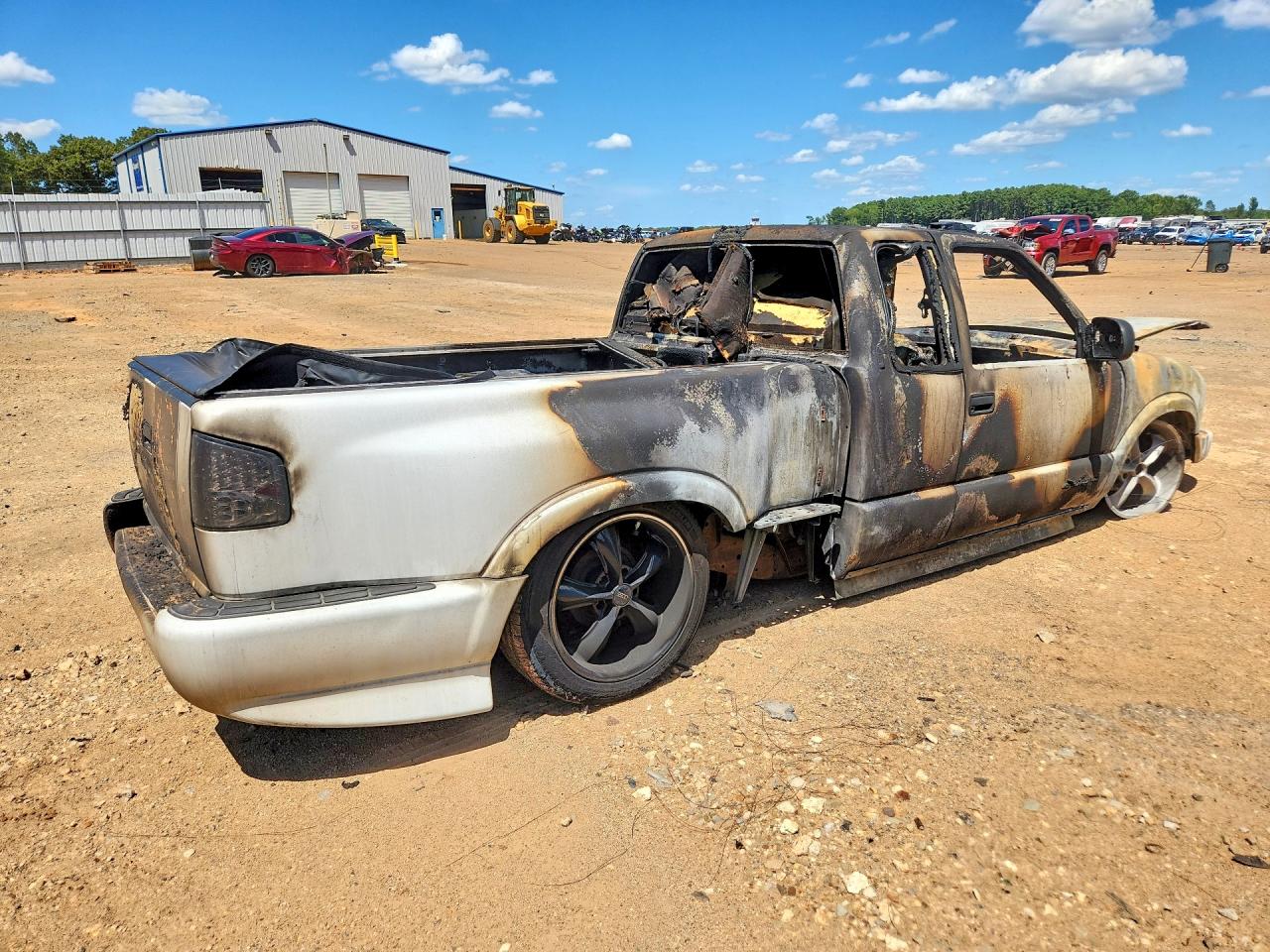 1GCCS19WX28262505 · 2002 CHEVROLET S TRUCK · 3/11
