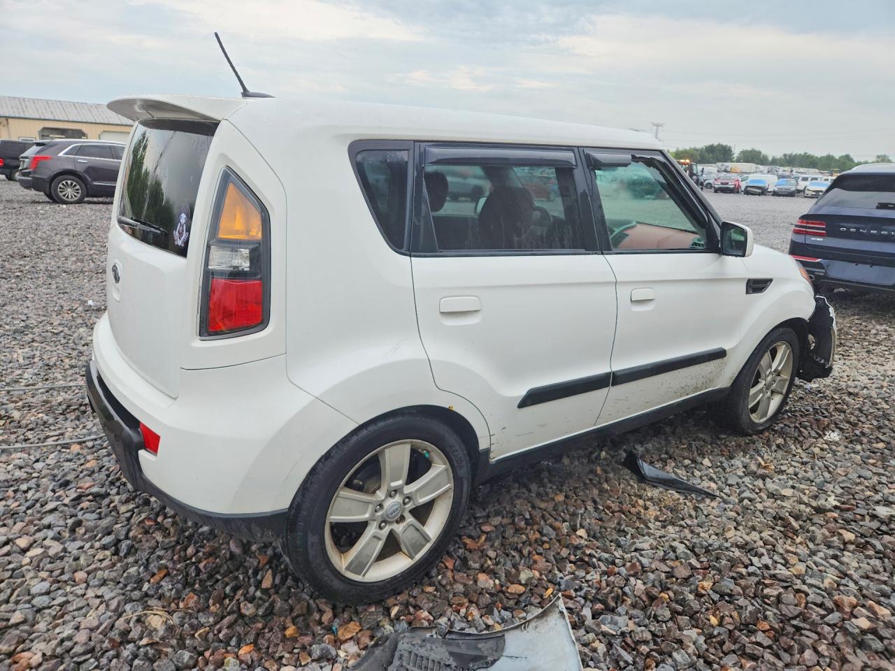 KNDJT2A27A7701179 · 2010 KIA SOUL · 3/12