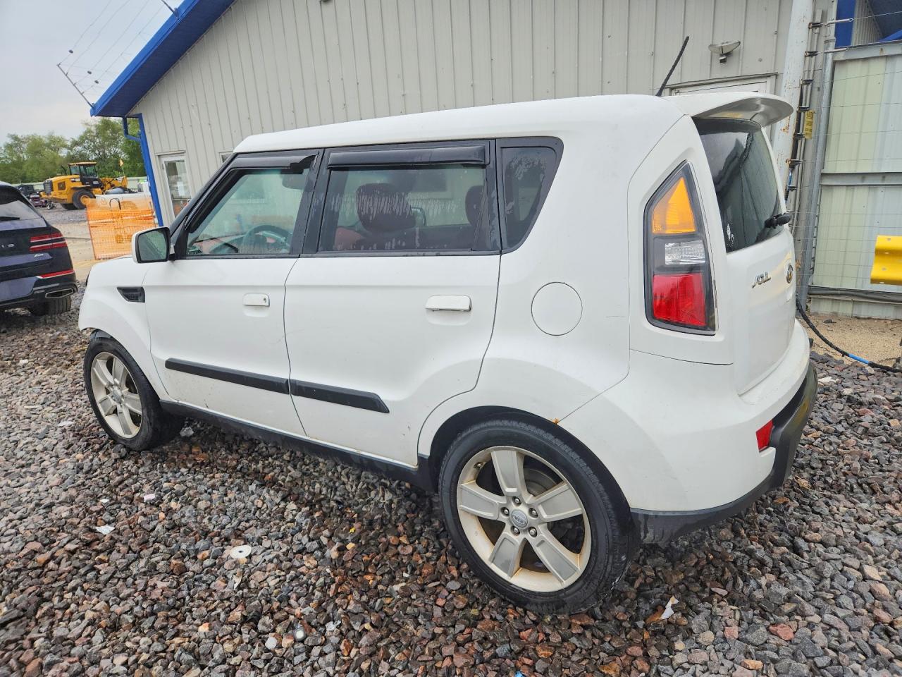 KNDJT2A27A7701179 · 2010 KIA SOUL · 2/12