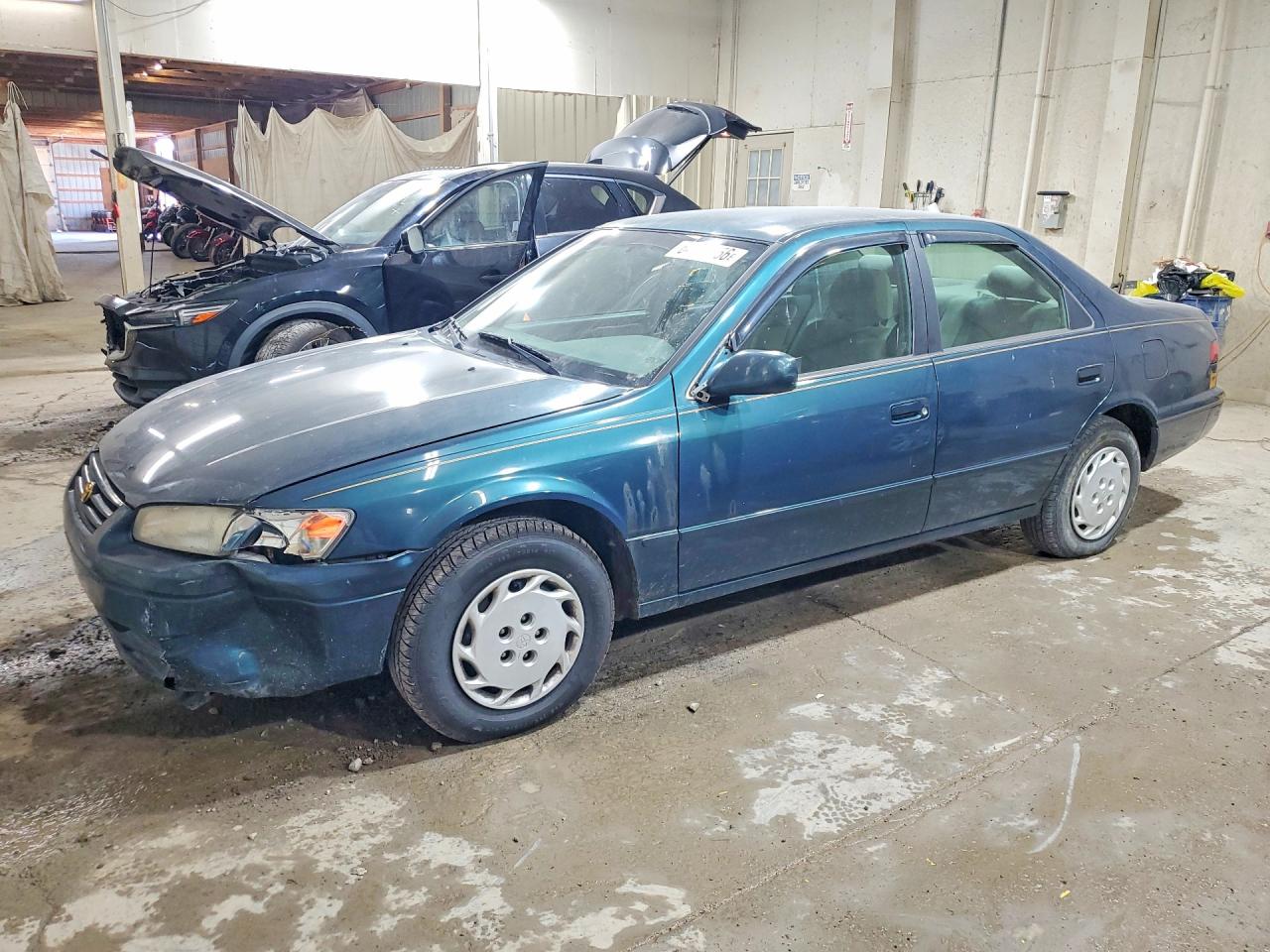 4T1BG22K2VU778035 · 1997 TOYOTA CAMRY