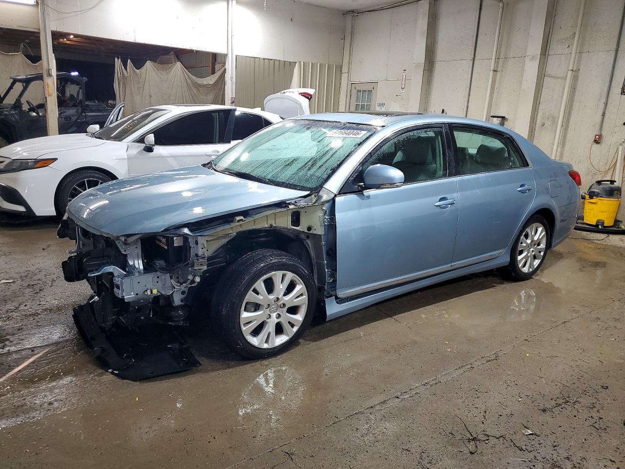 4T1BK3DB4BU433375 · 2011 TOYOTA AVALON