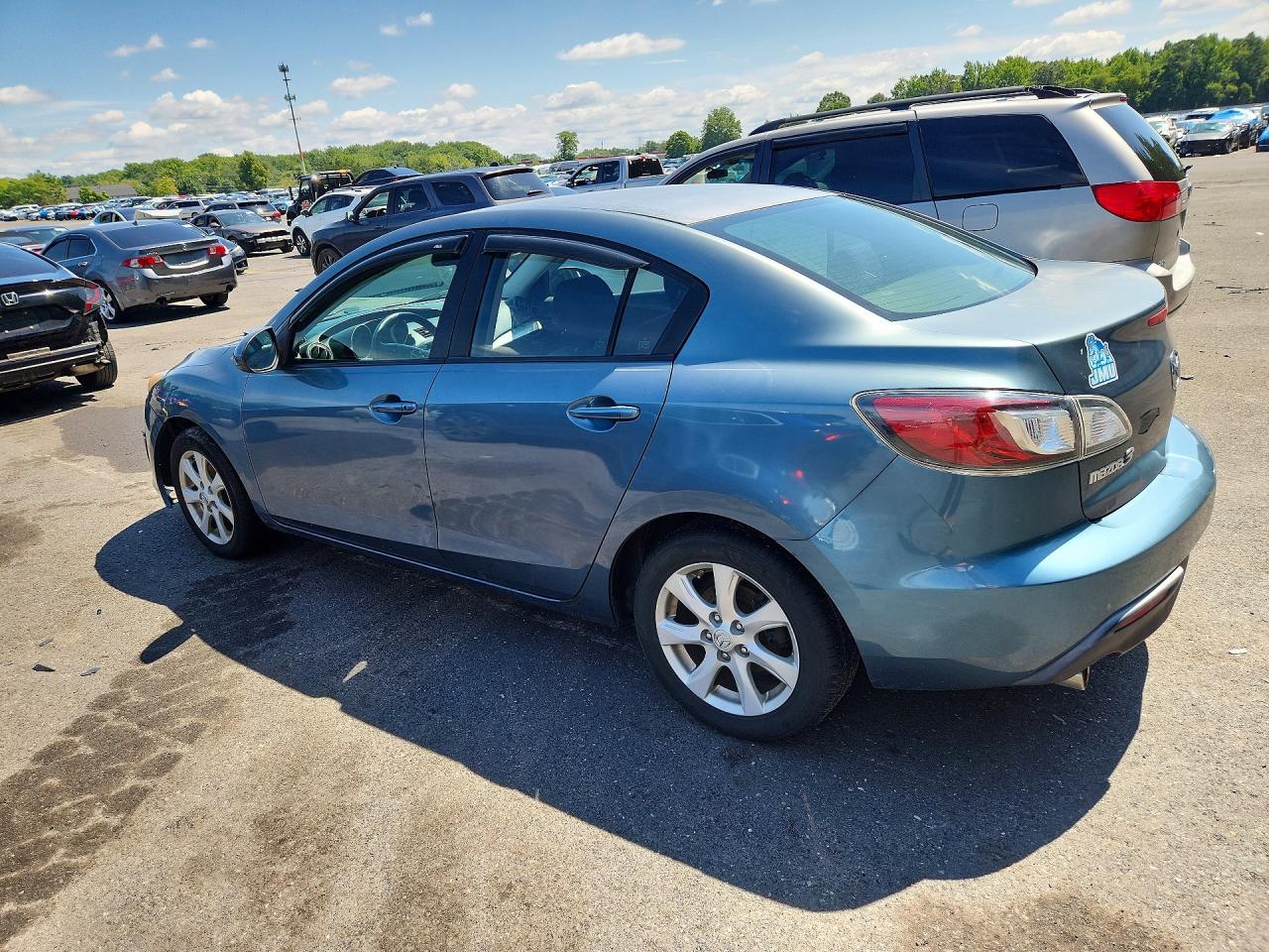 JM1BL1SG8A1201222 · 2010 MAZDA 3 · 2/12